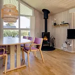 4 Star Holiday Home In Hals * Hals