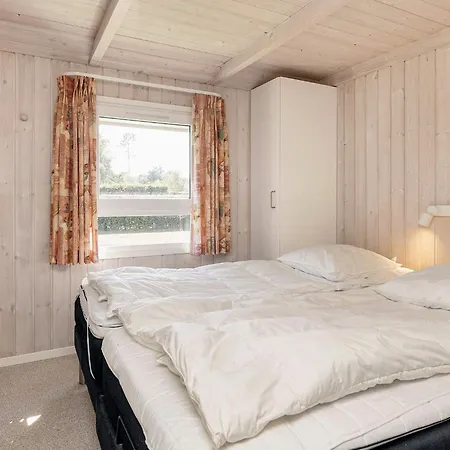 Cozy Coastal Retreat - By Traum Nyaraló Hals