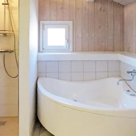4 Star Holiday Home In Hals Semesterbostad *