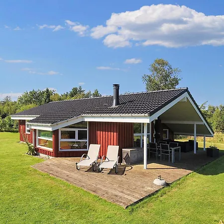 Cozy Coastal Retreat - By Traum Nyaraló *