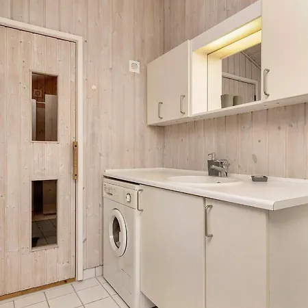 Semesterbostad 4 Star Holiday Home In Hals Hals