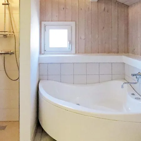 4 Star Holiday Home In Hals